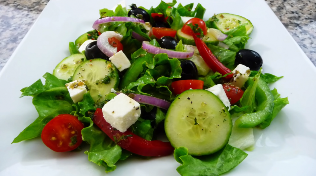 mixed-baby-greens-and-blackberries-salad-recipe