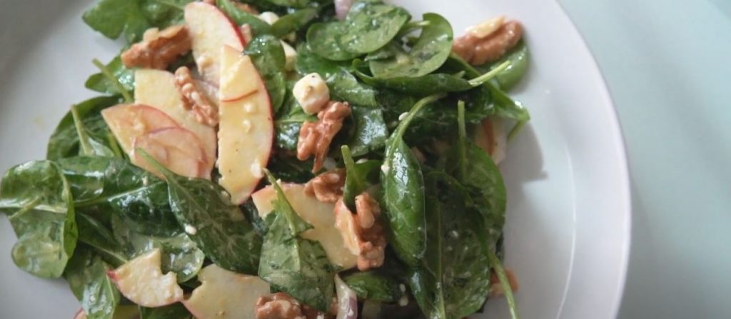 Spinach Salad with Apples and Artichokes Recipe