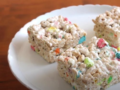 3-Ingredient Lucky Charms Bark Recipe