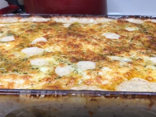 Cheesy-Garlic-Scalloped-Potatoes-Recipe