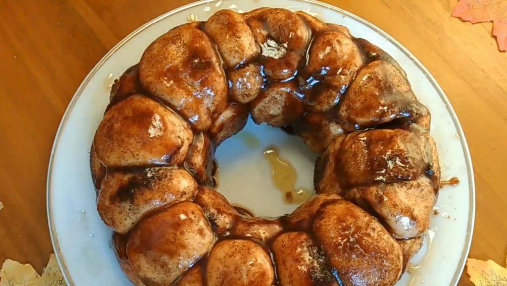 Cinnamon Roll Monkey Bread Recipe