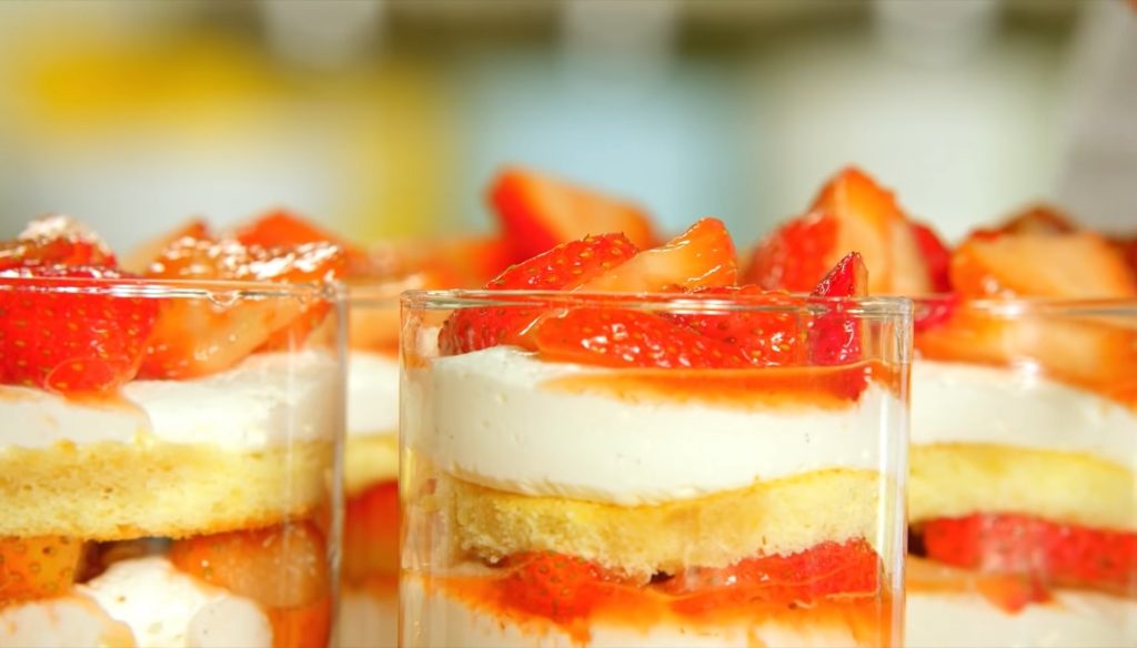 Individual-Berry-Trifles-Recipe