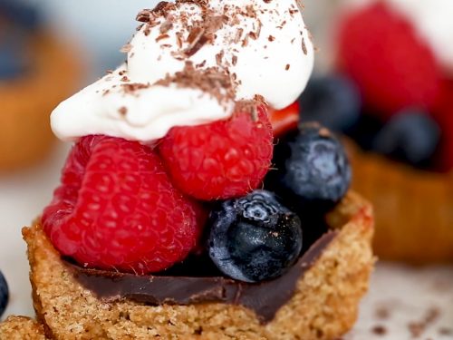 Mixed-Berry-Tartlet-with-Dark-Chocolate-Recipe