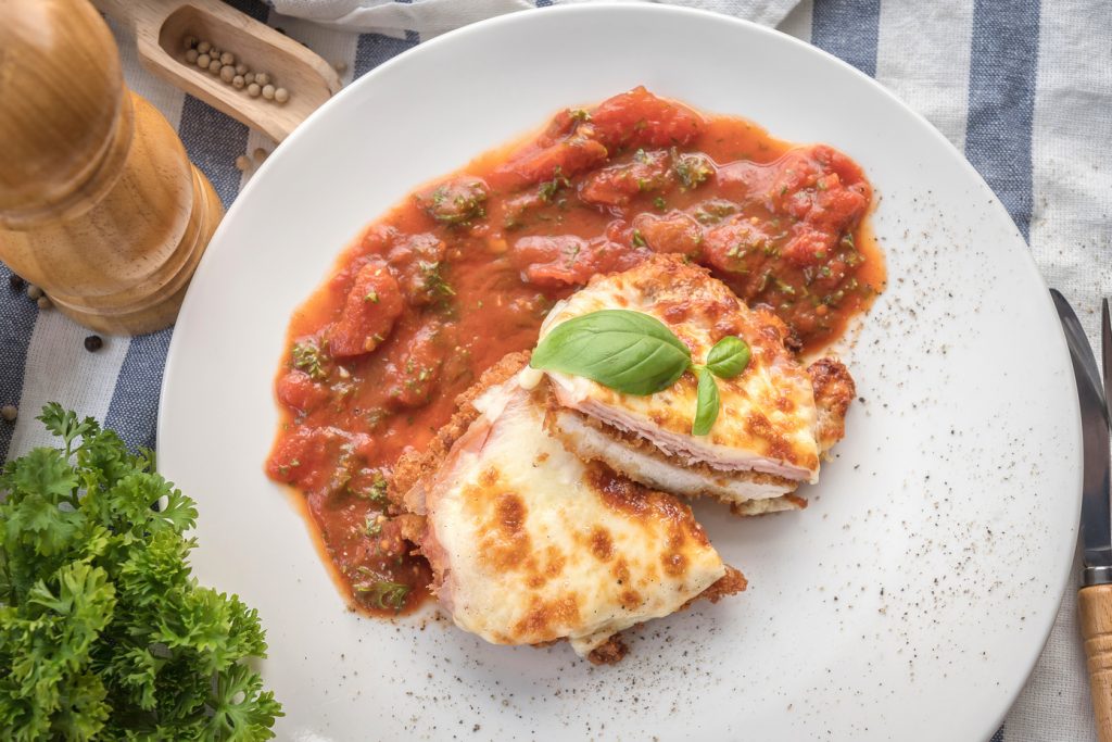 https://recipes.net/wp-content/uploads/2021/01/air-fryer-chicken-parmesan-recipe-1024x683.jpg