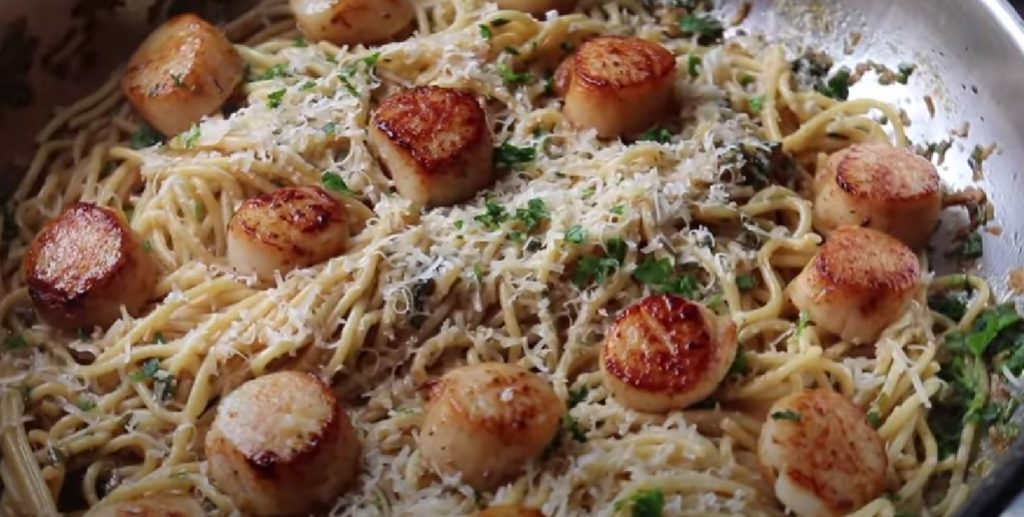 Angel Hair Pasta with Scallops and Tomatoes Recipe