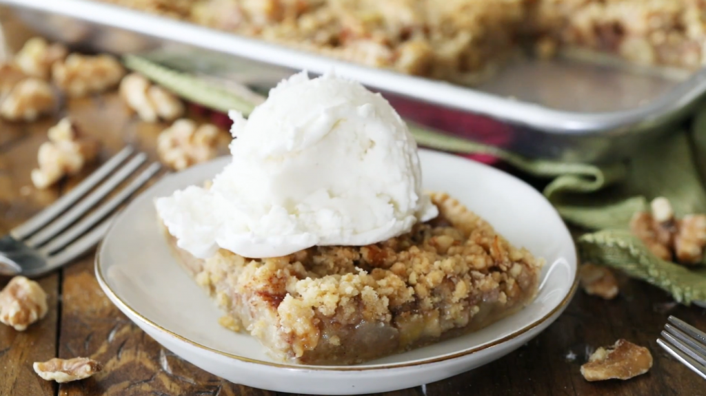 apple-slab-pie-with-spiced-glaze-recipe