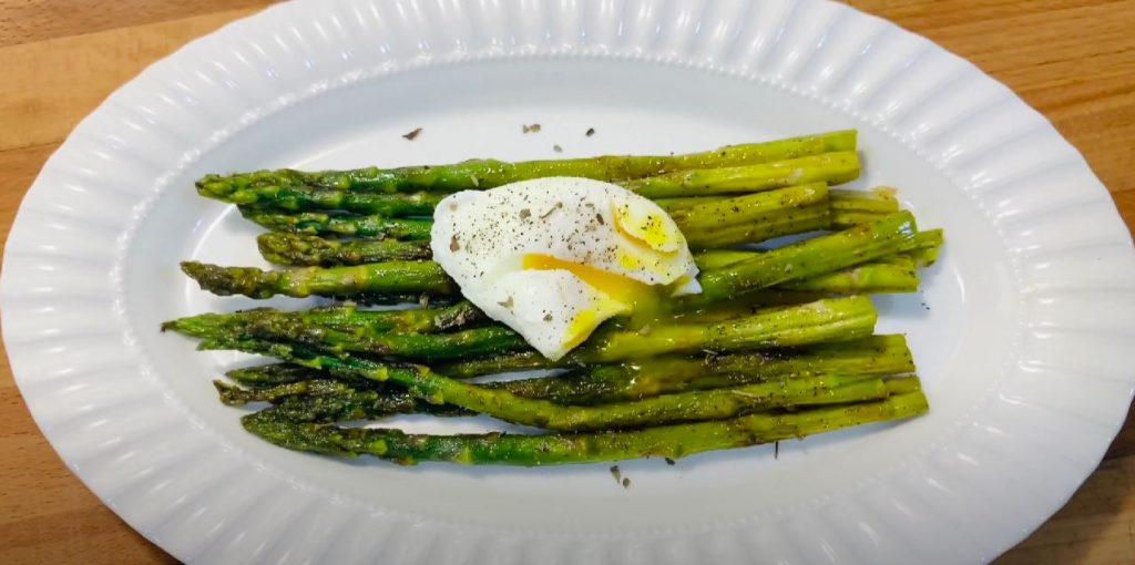 Asparagus and Green Lentils with Poached Egg Recipe