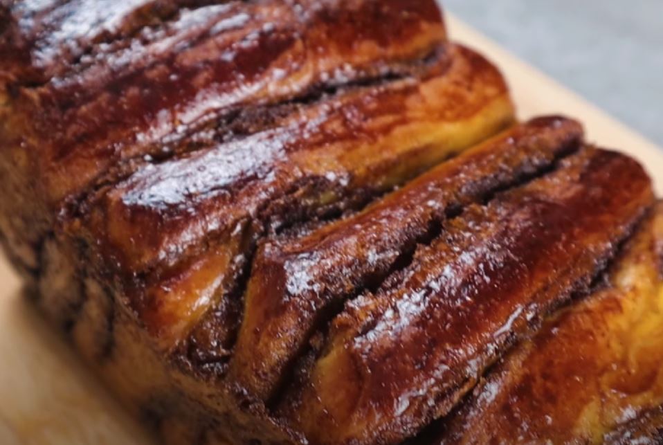 Cinnamon-Swirl Chocolate Chip Bread Recipe