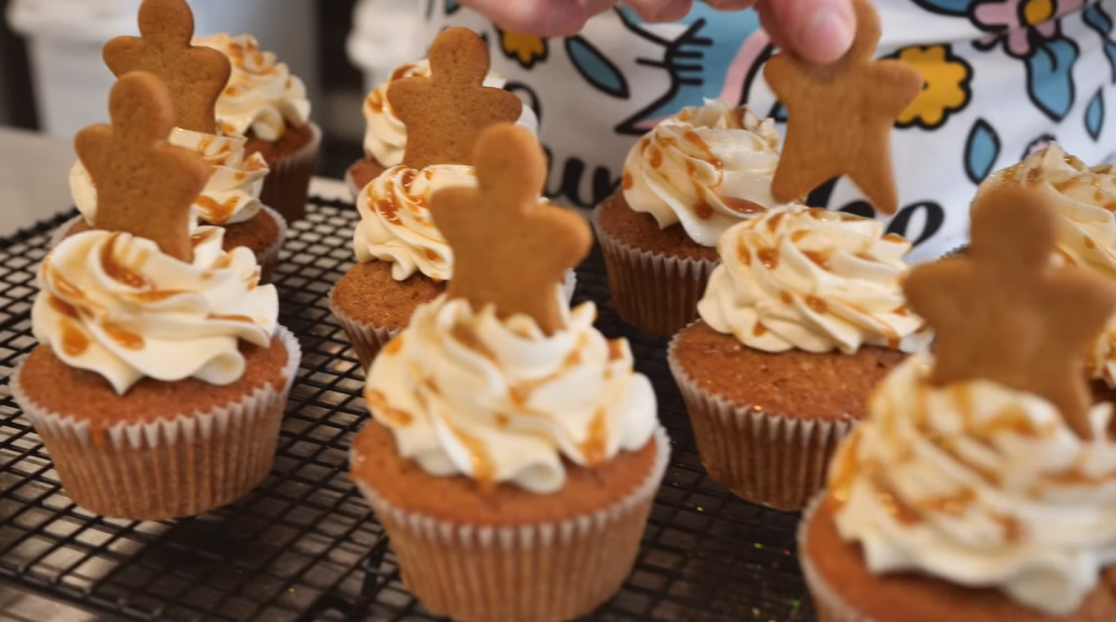 gingerbread-muffins-with-sweet-lemon-glaze-recipe