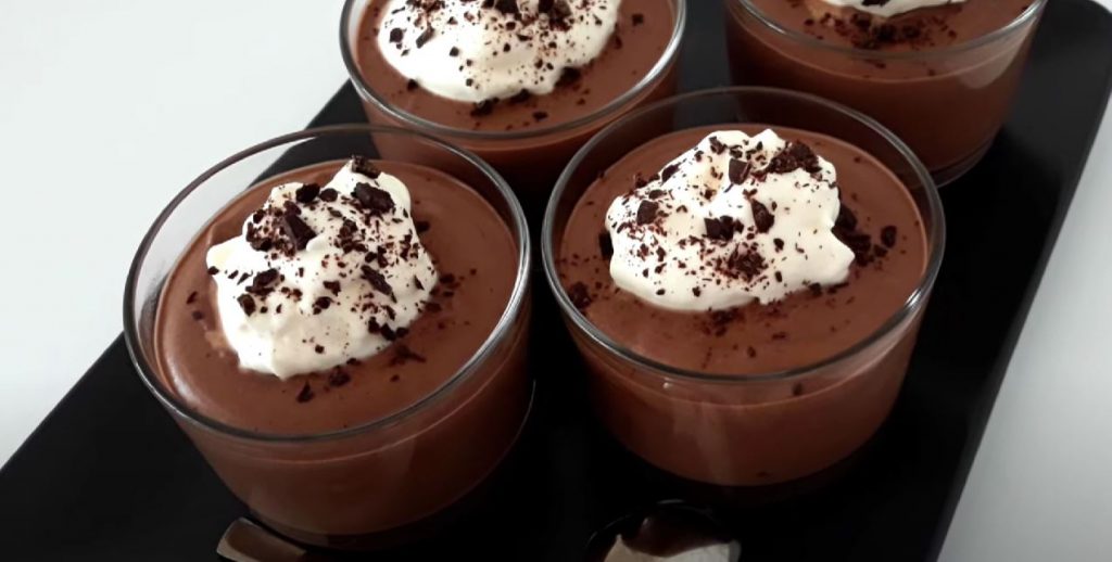 Gourmet 4-Ingredient Chocolate Mousse Recipe