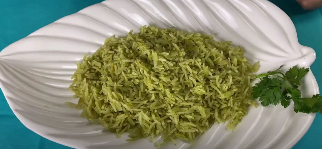 Green Mexican Rice (Arroz Verde) Recipe