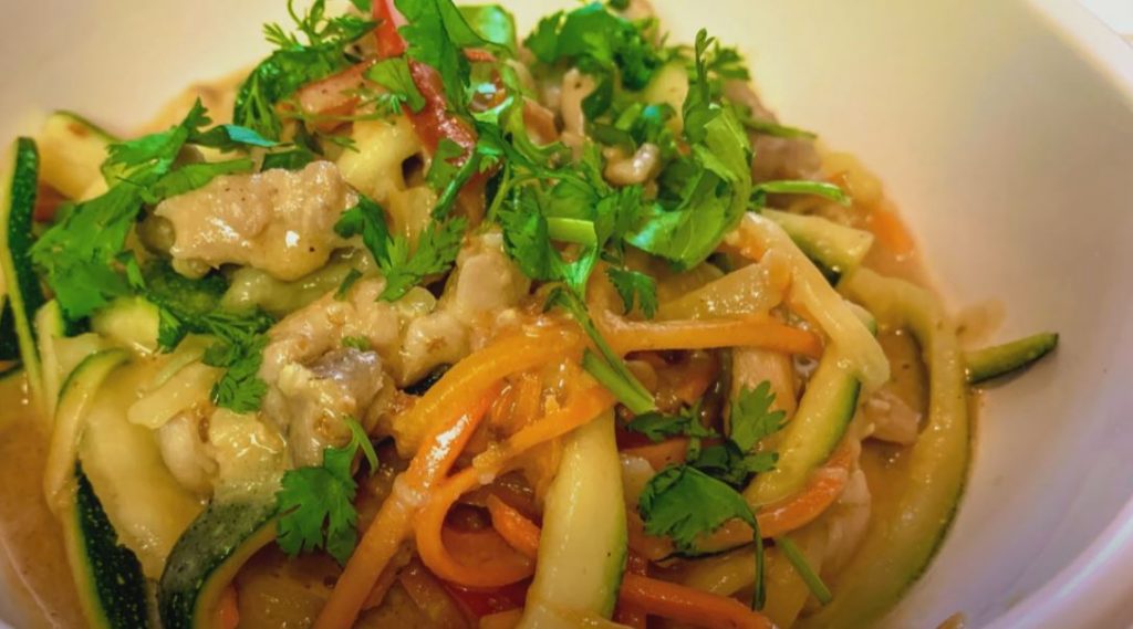 Healthy Thai Peanut Chicken Zucchini Noodles Recipe