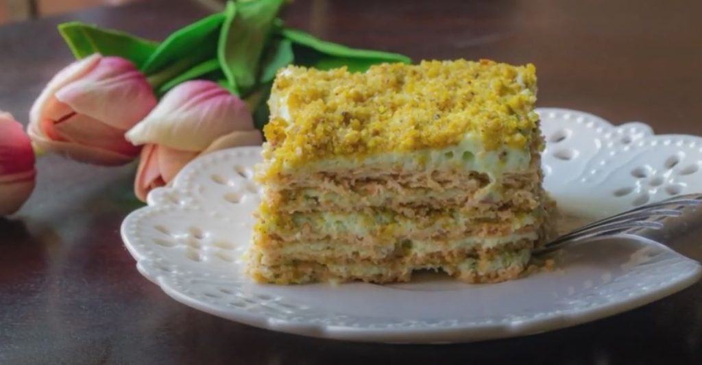 Easy Pistachio English Toffee Icebox Cake Recipe