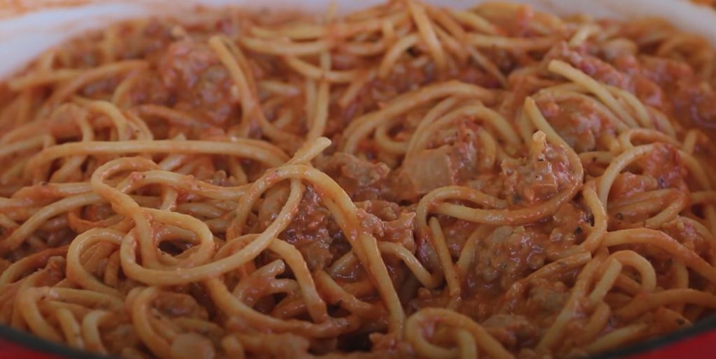 One-Pot Spaghetti and Meat Sauce (Stove-Top recipe)