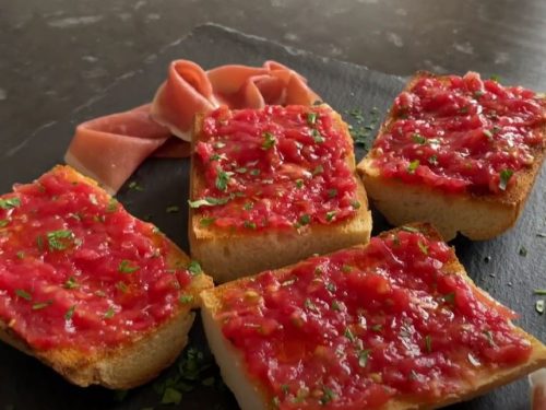 Pan Tomaca (Spanish Tomato Bread) Recipe