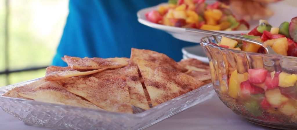 Peach Salsa with Cinnamon Sugar Chips Recipe