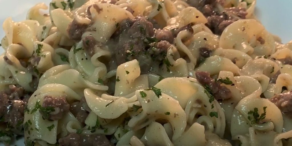 Quick and Easy Hamburger Stroganoff Recipe