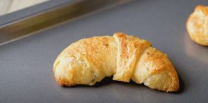 Quick Garlic Parmesan Crescent Rolls Recipe