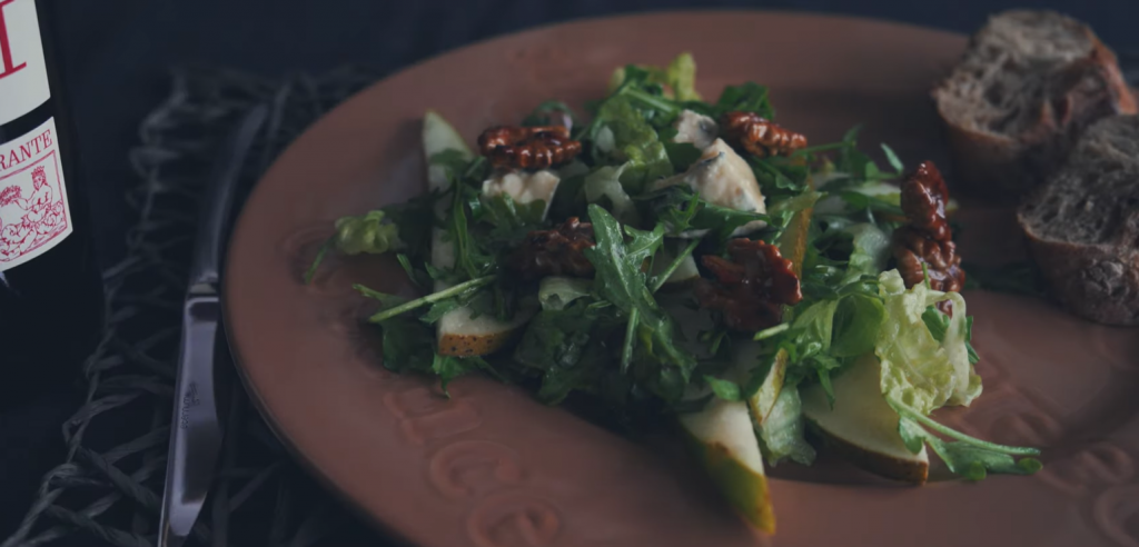 roasted-pear-blue-cheese-and-arugula-salad-recipe