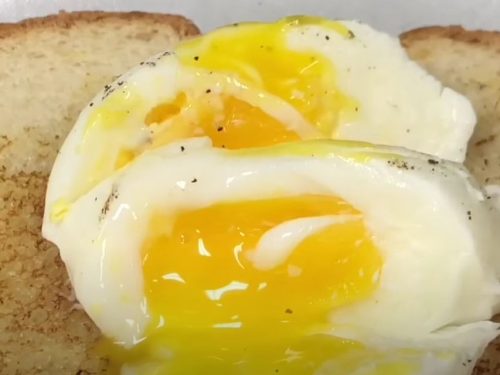 Simple Microwave Poached Eggs Recipe