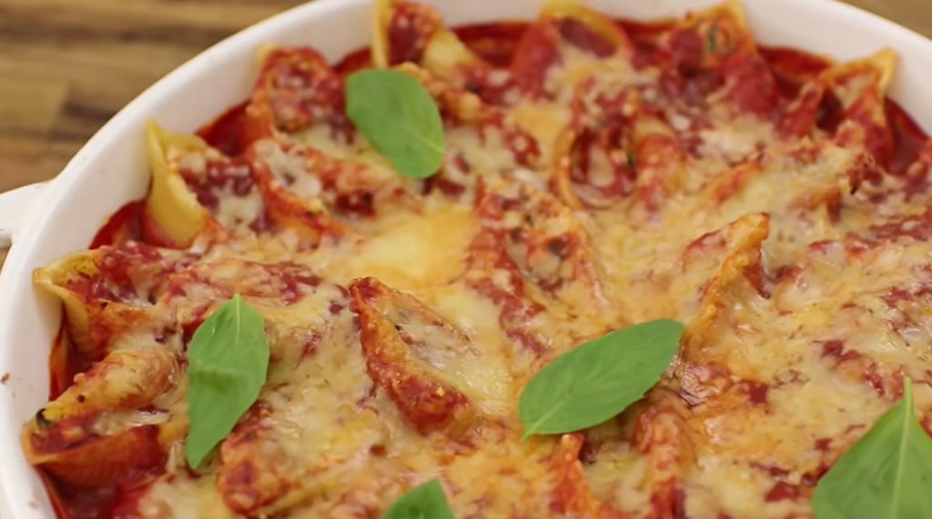 spinach-and-ricotta-stuffed-shells-with-meat-sauce-recipe
