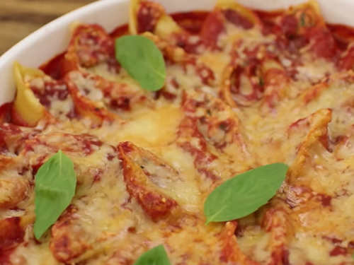 spinach-and-ricotta-stuffed-shells-with-meat-sauce-recipe