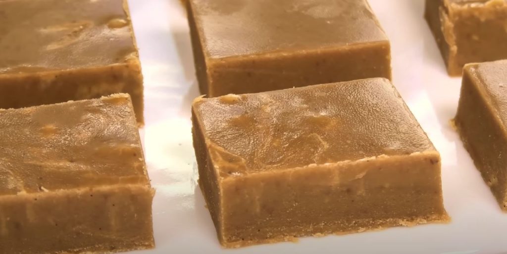 https://recipes.net/wp-content/uploads/2021/01/sweetened-condensed-milk-caramel-recipe-1024x513.jpg