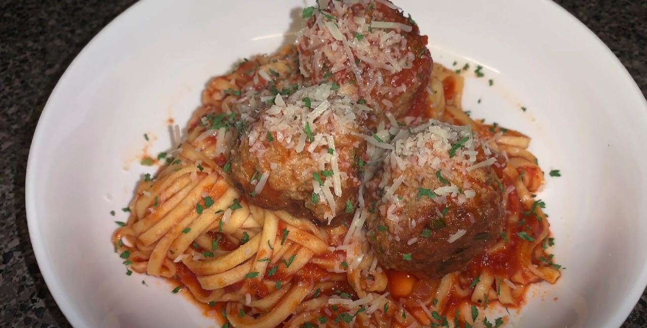 Copycat Golden Corral Spaghetti and Meatballs Recipe - Recipes.net