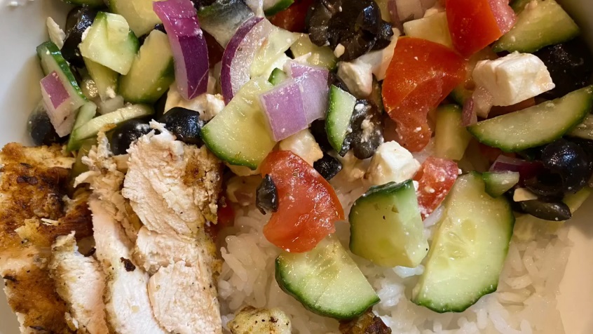 https://recipes.net/wp-content/uploads/2021/02/Meal-Prep-Greek-Chicken-Rice-Bowls-Recipe.jpg