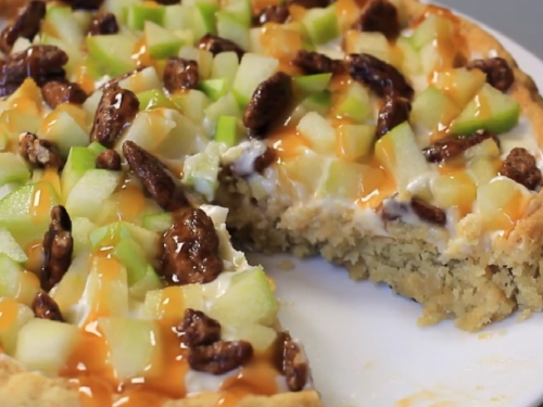 apple-dessert-pizza-with-caramel-cream-cheese-frosting-recipe