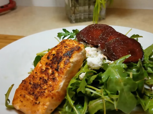 arugula-salmon-salad-with-capers-and-shaved-parmesan-recipe