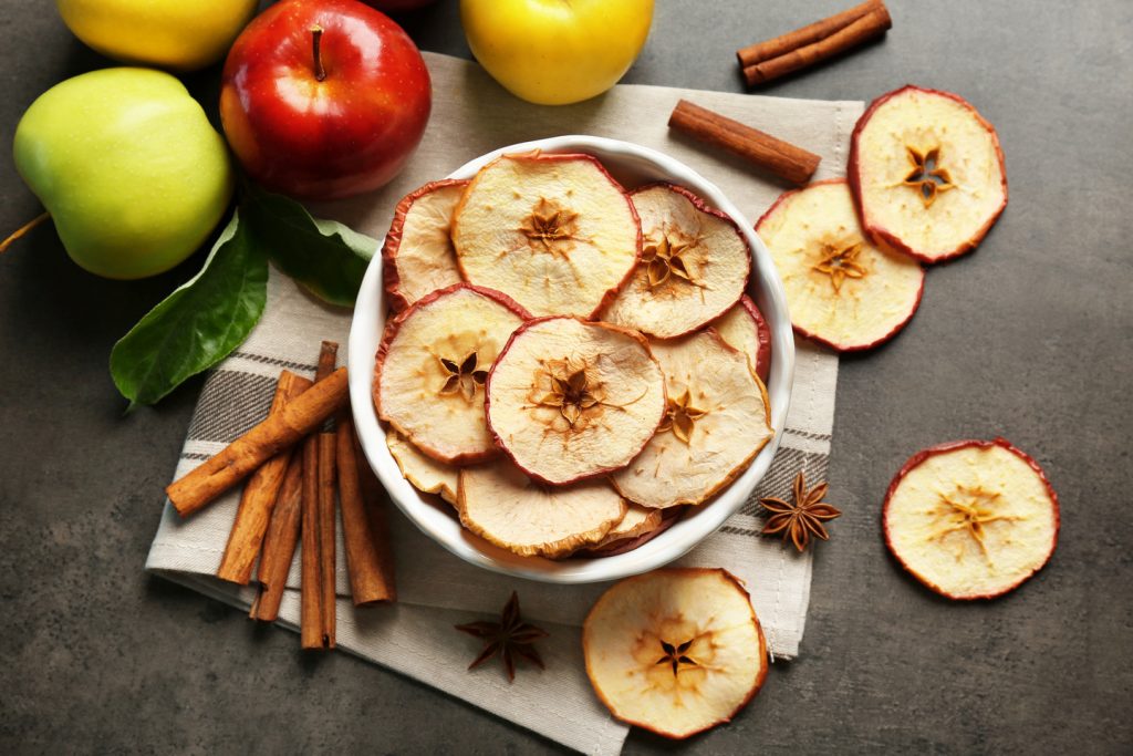 baked-cinnamon-apple-chips-recipe