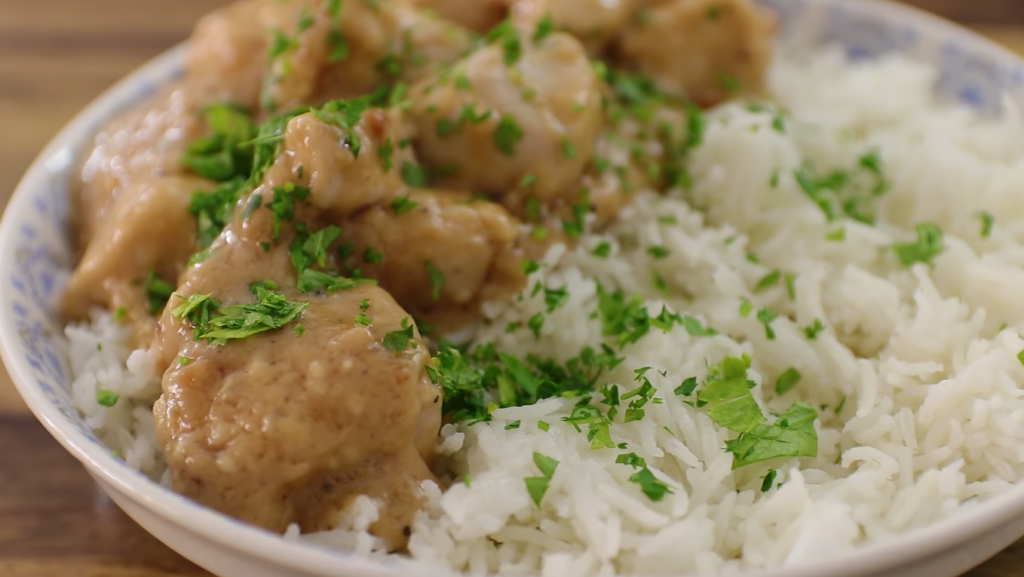 chicken-veggie-and-brown-rice-bowls-with-peanut-sauce-recipe