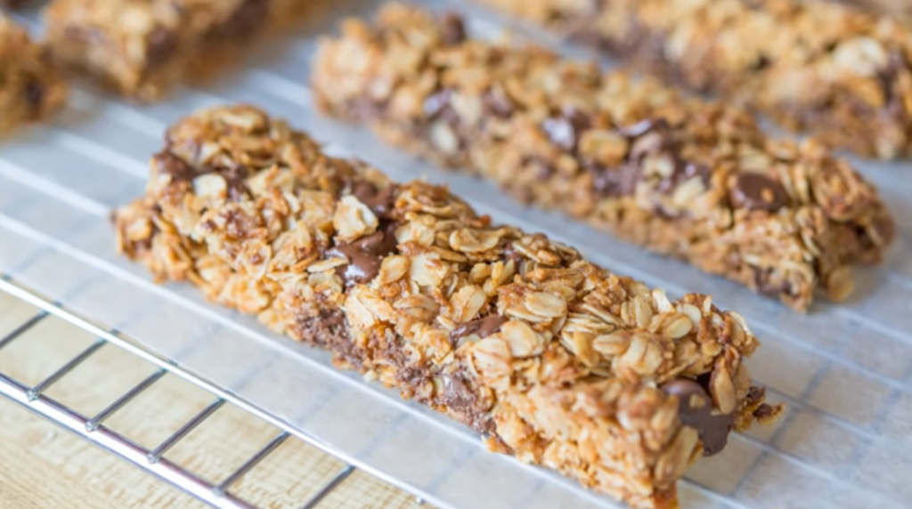 chocolate-chip-cookie-granola-bars-recipe