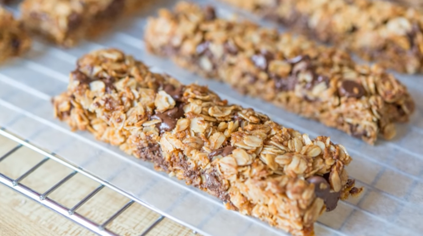 Chocolate Chip Cookie Granola Bars Recipe