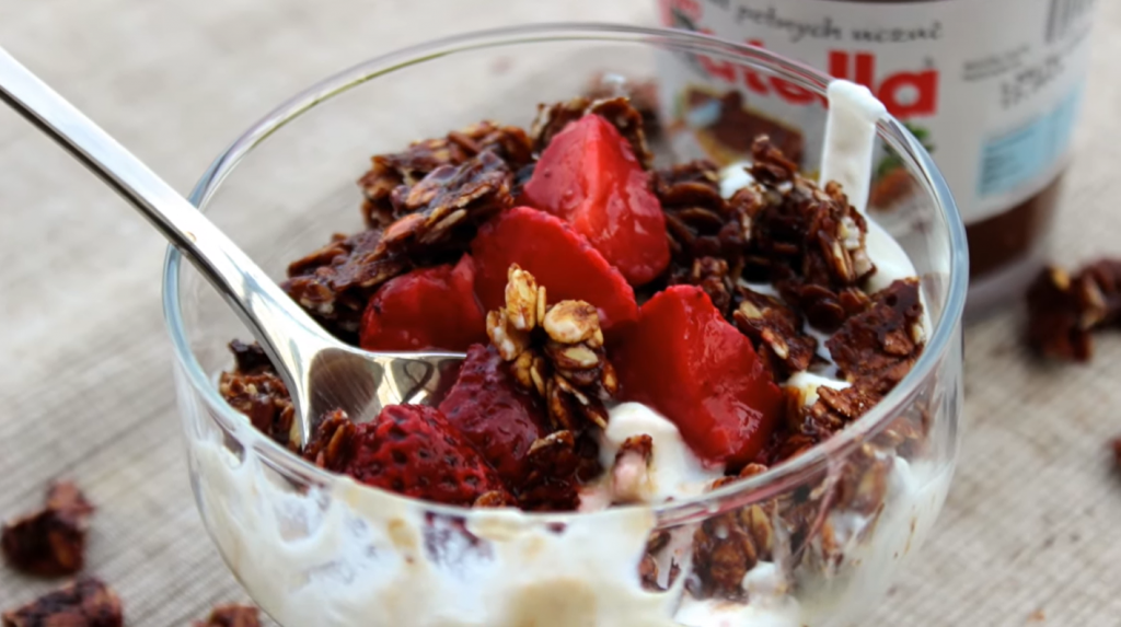 dark-chocolate-cherry-nutella-granola-recipe