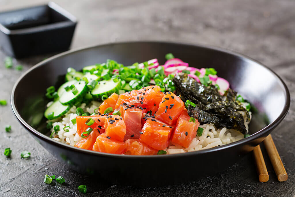 Shoyu Ahi Poke Bowl (Hawaiian Ahi Poke Bowl)