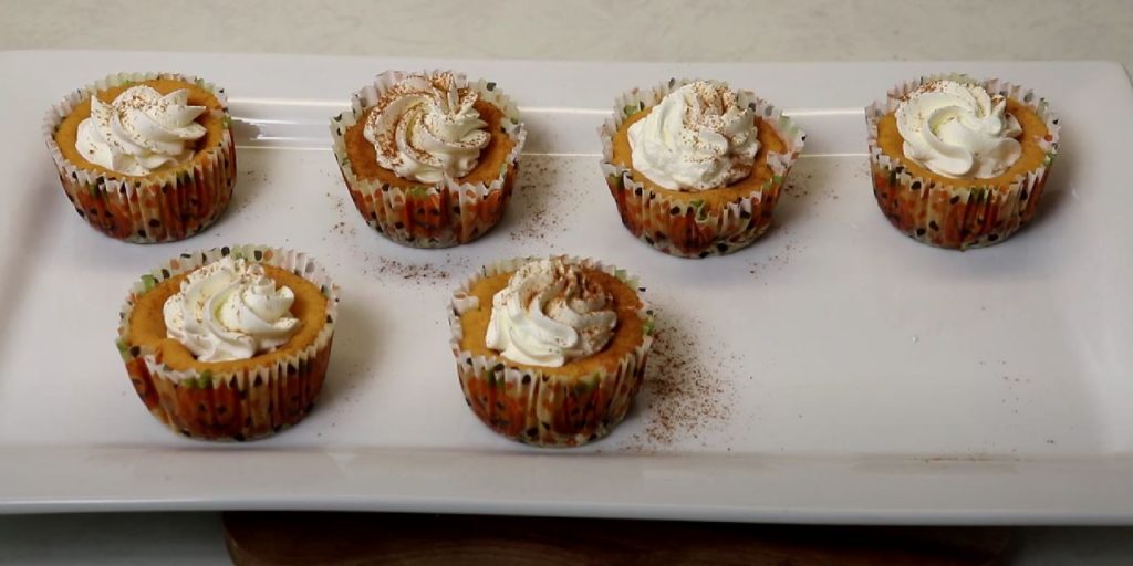 Mini Pumpkin Cheesecakes with Caramel Sauce Recipe