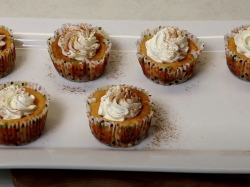 Mini Pumpkin Cheesecakes with Caramel Sauce Recipe