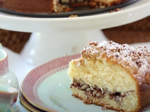 Old-Fashioned Sour Cream Crumb Cake Recipe