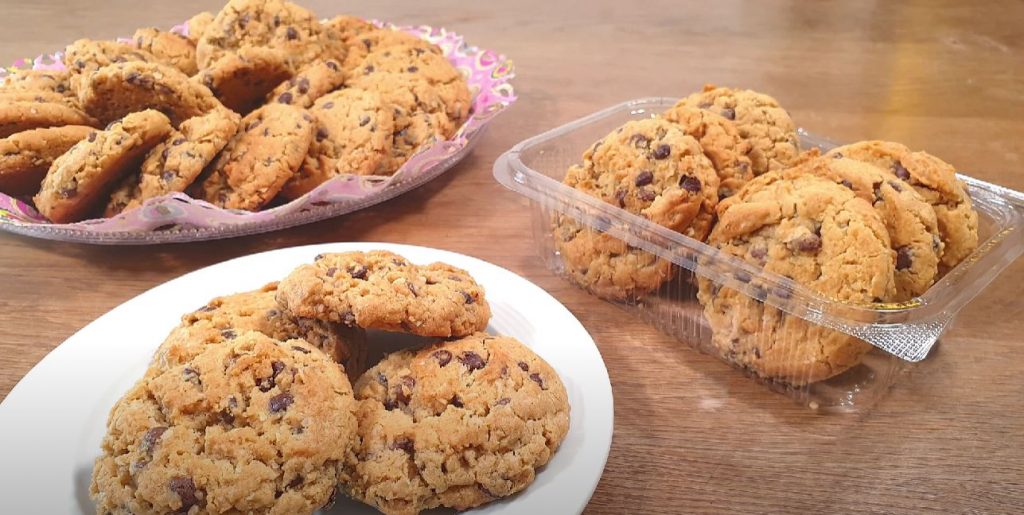 Peanut Butter Cup Oatmeal Cookies Recipe