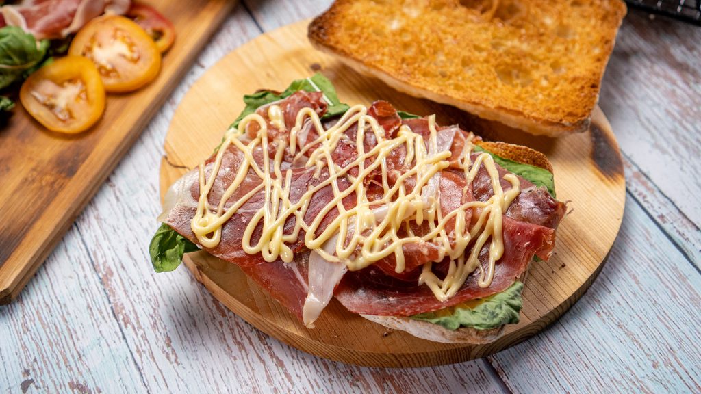 Ciabatta Sandwich With Prosciutto Recipe, homemade sandwich with ciabatta bread and prosciutto, Italian bread recipe, sandwich with prosciutto and ciabatta