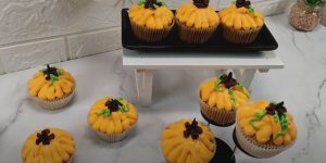 Pumpkin Cupcakes with Frosting Recipe