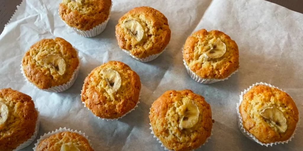 Skinny Peanut Butter Banana Muffins Recipe