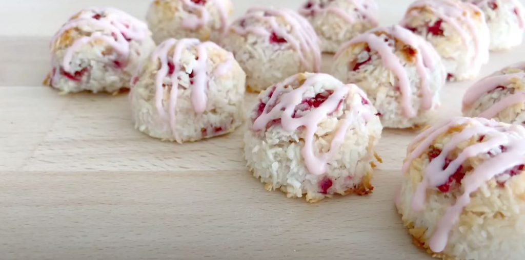 Strawberry Coconut Macaroons Recipe