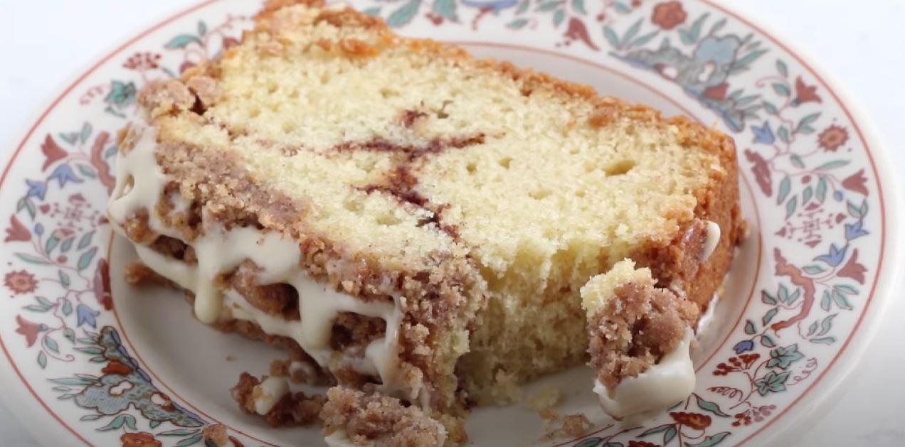 Sour Cream Coffee Cake (Crumb Coffee Cake)