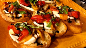 tomato-fresh-mozzarella-and-roasted-pepper-sandwich-recipe