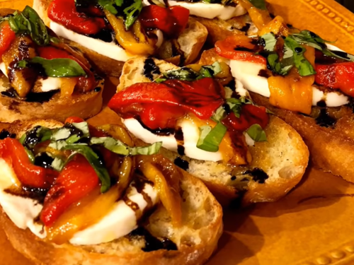 tomato-fresh-mozzarella-and-roasted-pepper-sandwich-recipe