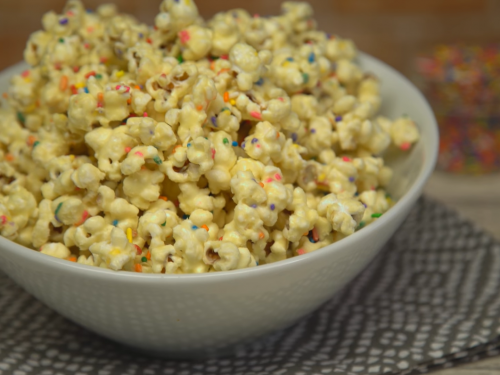 birthday-cake-popcorn-recipe