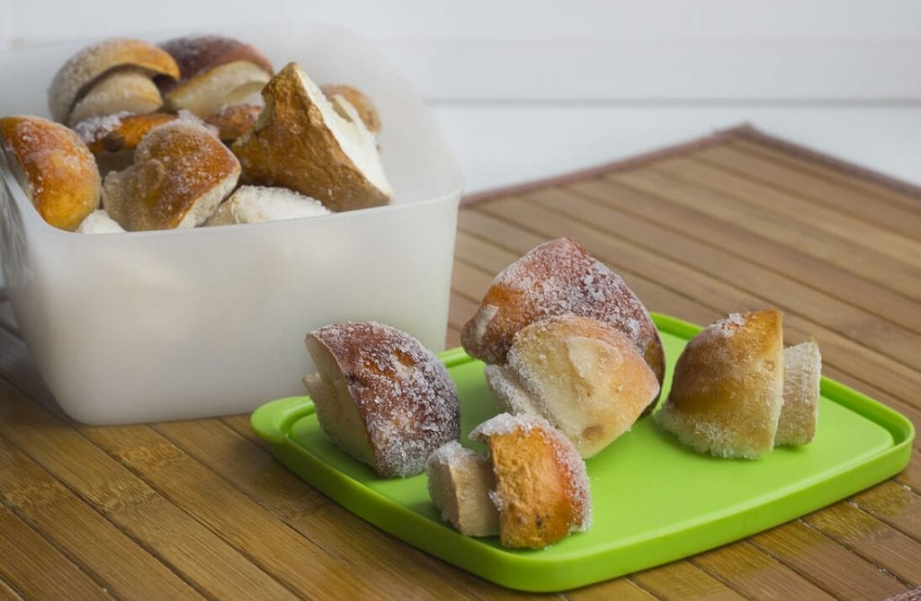 freezing mushrooms in an airtight container